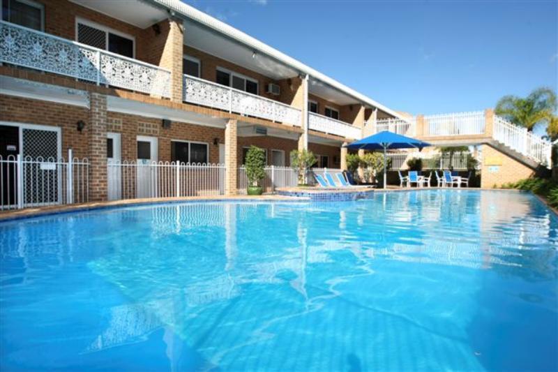 The Hermitage Motel - קמפבלטאון מראה חיצוני תמונה